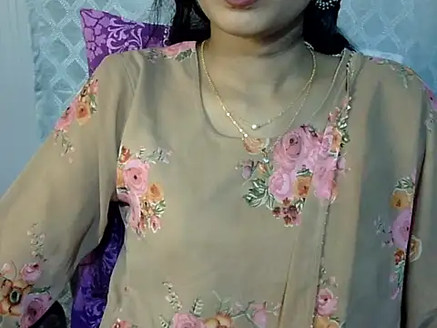 Shab_M Adlı Modelin Canlı XXX Sohbeti