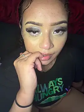 Pertunjukan Kamera Web CarmelaAnthony