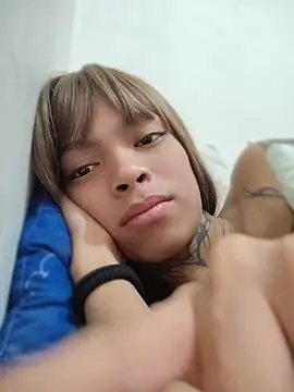 DoriDelux20 Show in webcam