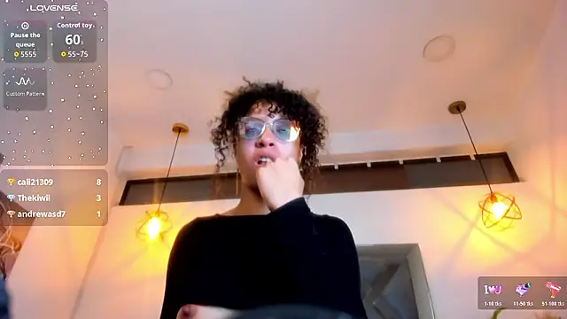 Hanna_Cornee_: онлайн-секс-чат