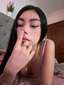 Bonny_Eva Adlı Modelin Canlı XXX Sohbeti