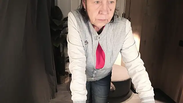 LindaPassionate Obrolan Langsung XXX