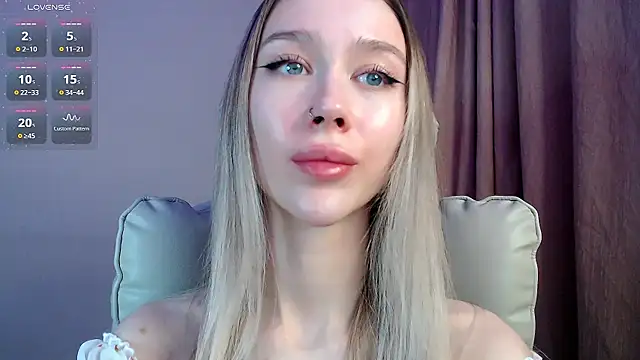 XXX chat uživo modela Des_ch