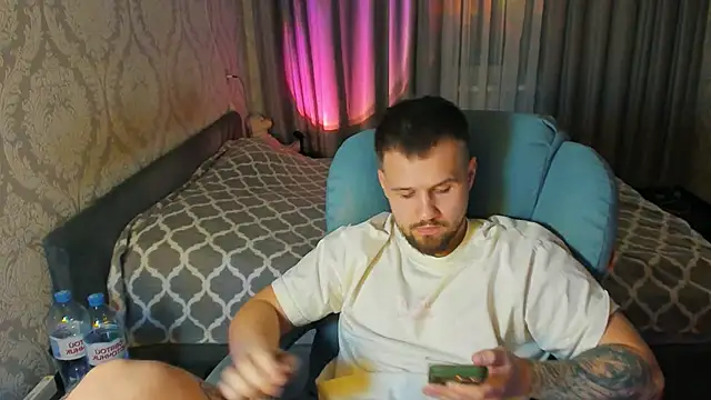 Show modela Vladik_b na web-kameri