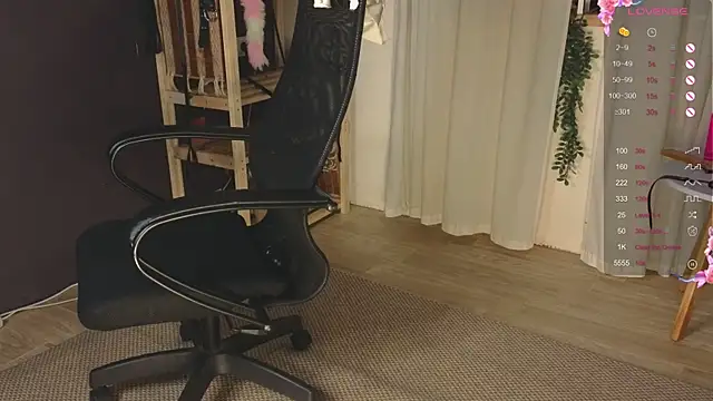 laracroftmansion: απευθείας συνομιλία ΧΧΧ