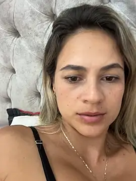 แชท XXX สดของ valentina_herrrera