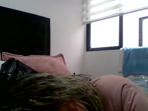 Ambar_Cortes: απευθείας συνομιλία ΧΧΧ