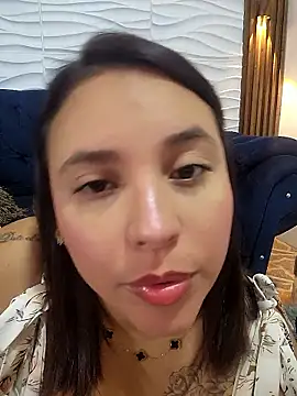 แชท XXX สดของ LizzRouse