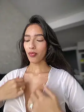 دردشة DulceLenns الجنسية المباشرة