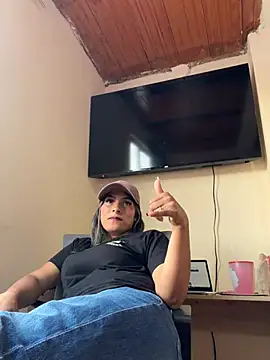 عرض كام Cami_Leon2