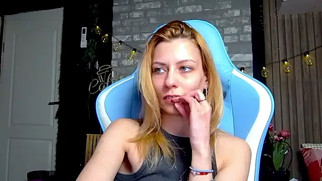 karo123421: онлайн-секс-чат