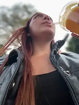 Emily-7_: απευθείας συνομιλία ΧΧΧ