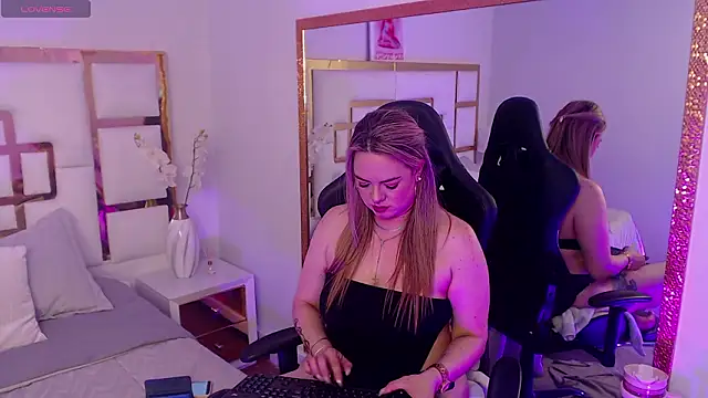 AvaMiia Live XXX Chat