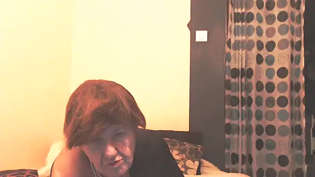 XXX chat uživo modela MioritaHard