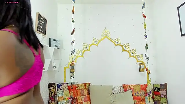 LadyNahir 现场XXX聊天