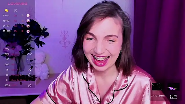 แชท XXX สดของ KindHazelHere_