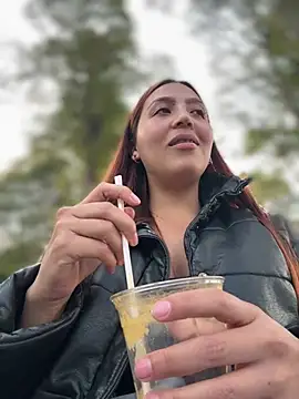 Emily-7_'s Live XXX Chat