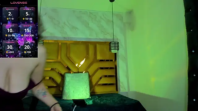 Luciifeer_ élő XXX-chatje