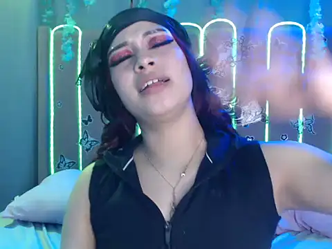 Raven_Goth8 élő XXX-chatje