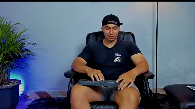 Živý XXX chat ronnie_crafored