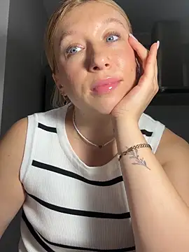 Kittie_Valentine 即時 XXX 聊天