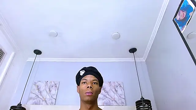 Santiago_Ortiz_ Chat XXX live