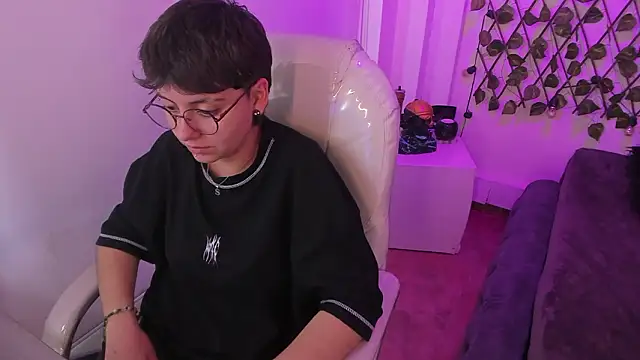 Chat +18 de Nathaly_ds ao vivo