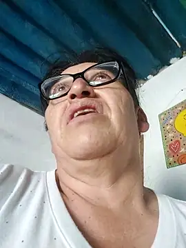 clarita_01 লাইভ XXX চ্যাট