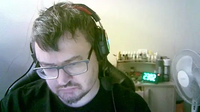 Chat +18 de SirAbuser ao vivo