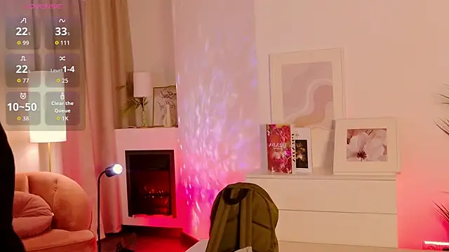 StarryLia Adlı Modelin Canlı XXX Sohbeti