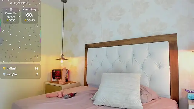 IRISCLARK1 Live XXX-Chat