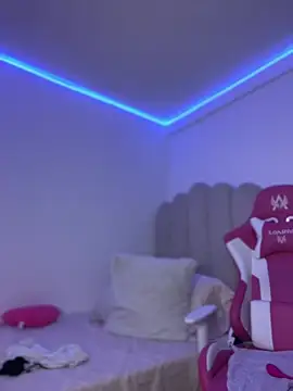 Chatroom XXX en direct de Alice777_