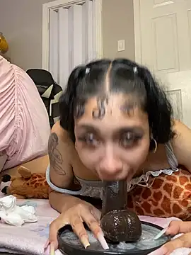 badbaby187 élő XXX-chatje