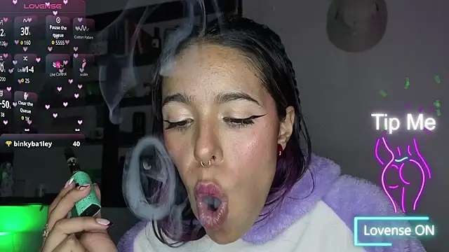 stephania_t's Live XXX Chat