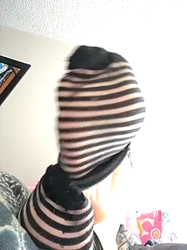 Chat +18 de Miss_Carmilla ao vivo