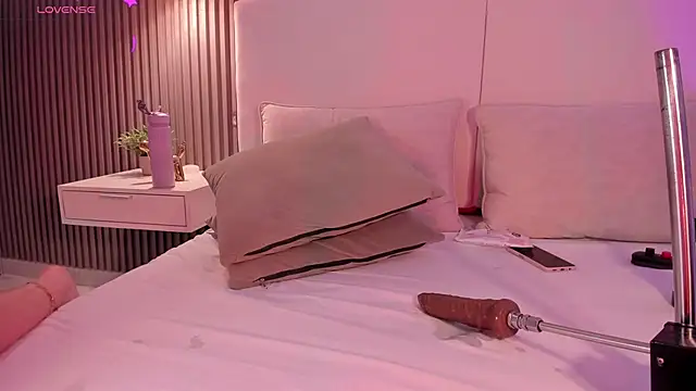 annie_clarkson élő XXX-chatje