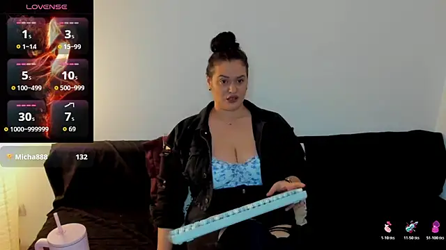 Laura_sinner Chat XXX in diretta