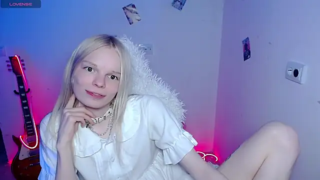 Chat XXX en directo de Emily_Nyaffee