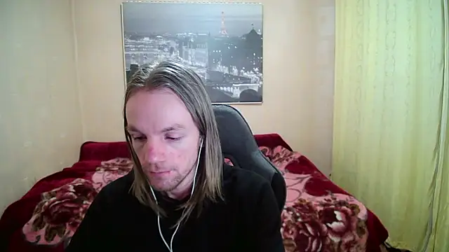 AdamDickens: διαδικτυακό σόου στην κάμερα