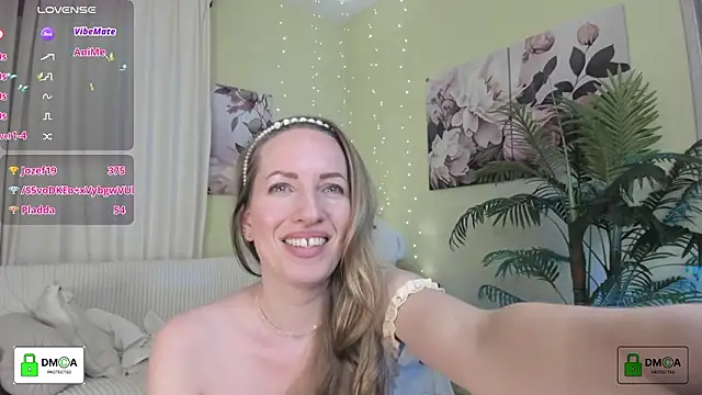 Queenymel Chat XXX live