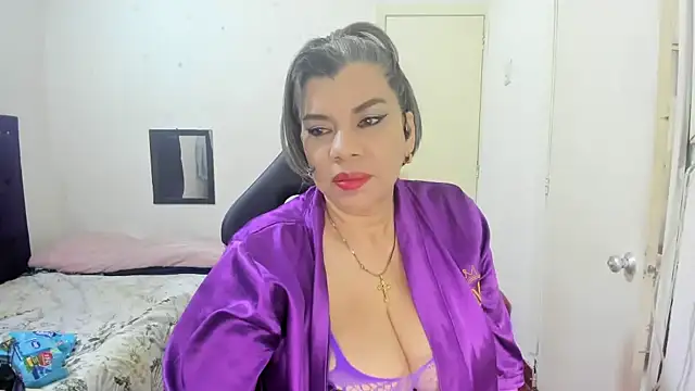 vikyadams: απευθείας συνομιλία ΧΧΧ