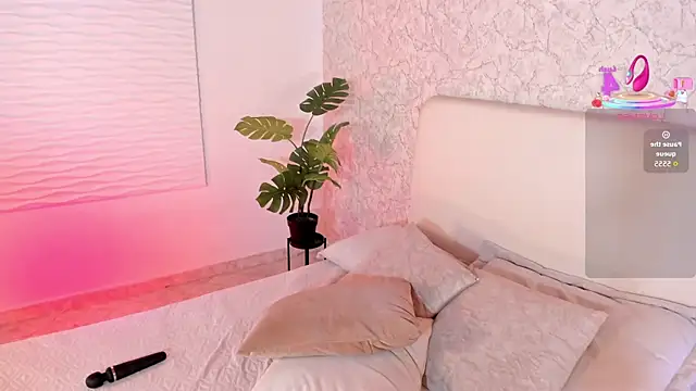 XXX chat uživo modela JannaFoxx_