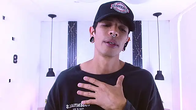 Franvill_Trato's Live XXX Chat