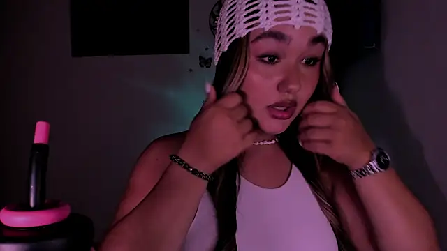 XXX chat uživo modela Soouf_