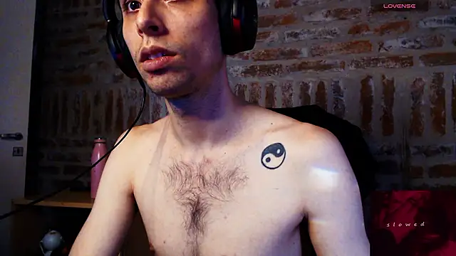 CaramelToy's Live XXX Chat