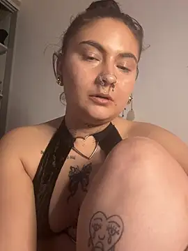 Онлайн чат XXX chanelle_dioor