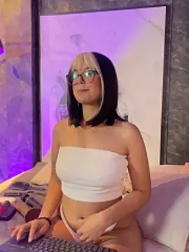 XXX chat uživo modela mekari_fox