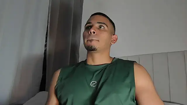 Lucca__'s Live XXX Chat