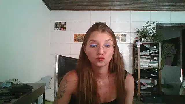 SweetyBabyDemon élő XXX-chatje