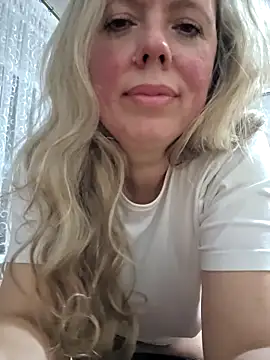 XXX chat uživo modela Irina3718